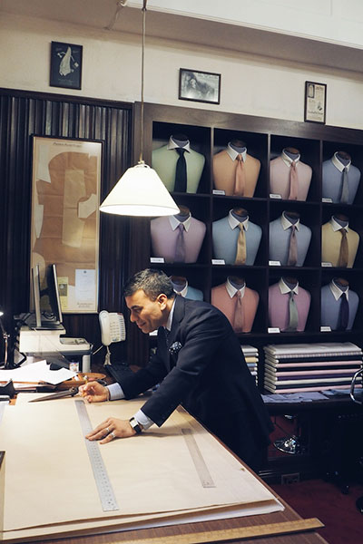 Ателье bespoke рубашек Turnbull & Asser