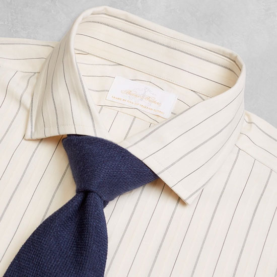 Деталь рубашки Brooks Brothers кокетка