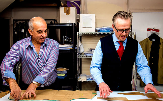 Работа с лекалами для рубашки bespoke